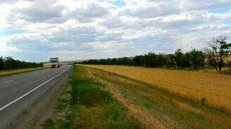 Самолёт на малой высоте - смотреть видео (0:18)