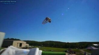 Крутой трамплин для бассейна - смотреть видео (2:47)