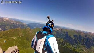 Прыжок с высокой горы - смотреть видео (1:33)