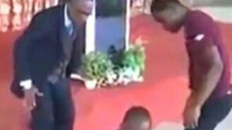 Изгоните из меня демона! - смотреть видео (1:03)