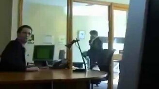 У директора кризис - смотреть видео (0:13)