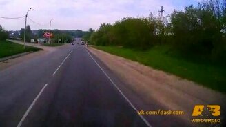 Бабка перевернула КамАЗ - смотреть видео (0:28)