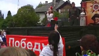 Девочка рванула душу Смуглянкой - смотреть видео (3:14)