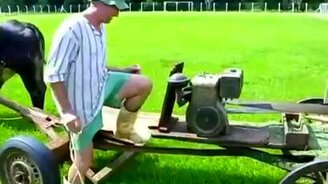 Винтажная газонокосилка - смотреть видео (1:00)