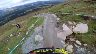 Очень экстремальный даунхилл - смотреть видео (5:03)