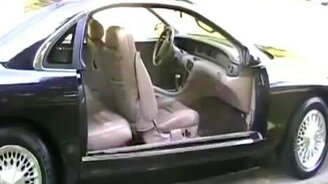 Самая крутая автомобильная дверь - смотреть видео (0:31)