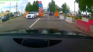 Расчётливый таксист - смотреть видео (0:25)