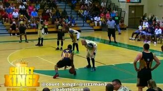 Ловкий баскетбольный гол - смотреть видео (1:06)