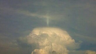 Смерч на облаке? - смотреть видео (4:34)