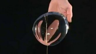 Опыты с водой в невесомости - смотреть видео (5:19)