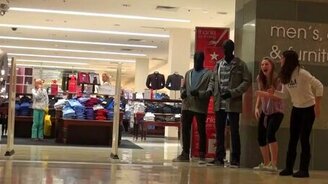 Розыгрыш от живых манекенов - смотреть видео (2:54)