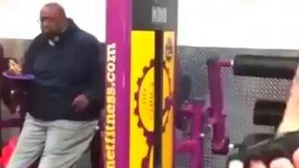 Самый усердный американский спортсмен - смотреть видео (0:15)