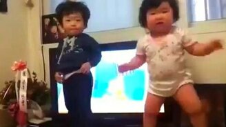 Корейский детский танец - смотреть видео (0:52)