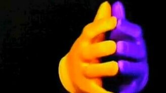 Руки, на которые можно смотреть вечно - смотреть видео (1:36)