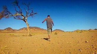 Вокруг света с футбольным мячом - смотреть видео (4:13)