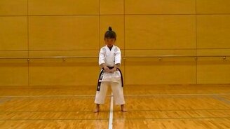 Семилетняя каратистка - смотреть видео (1:55)