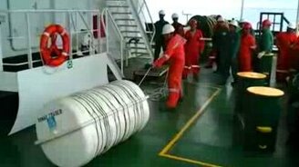 Дёрни за верёвку - плот надуется! - смотреть видео (1:53)