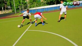 Герои дворового футбола - смотреть видео (5:07)