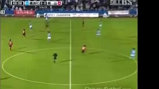 Курьёзный гол головой - смотреть видео (0:31)