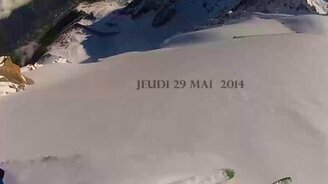 Лыжник стал причиной лавины - смотреть видео (0:57)