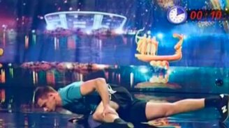 Рекорд по отжиманиям на одной руке - смотреть видео (5:51)