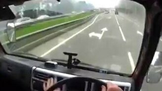 Загадочный водитель - смотреть видео (1:49)