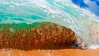 Папарацци охотится за волнами - смотреть видео (3:36)