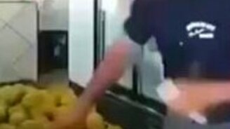 Мастер нарезки лимонов - смотреть видео (1:06)