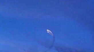 Загадочные кометы в небе - смотреть видео (1:20)