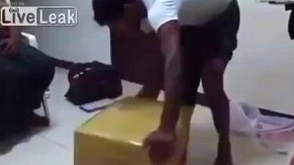 Крутой упаковщик - смотреть видео (0:43)