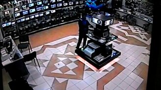 Украл ноутбук из магазина - смотреть видео (1:29)