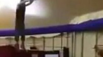 Трюки на парном трамплине - смотреть видео (0:43)