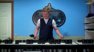 Музыкальные отрывки на водосточных трубах - смотреть видео (6:17)