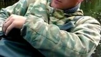 Ребята гребут лопатами - смотреть видео (0:57)