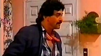 Непонятливый герой сериала - смотреть видео (0:35)