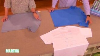 Как сложить футболку за две секунды - смотреть видео (1:13)