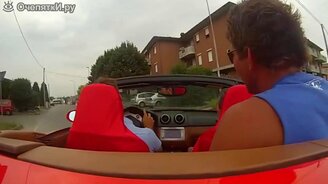 Разбил Феррари на тест-драйве - смотреть видео (0:31)