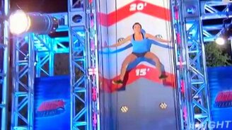 Очень крепкая и выносливая девушка - смотреть видео (7:23)