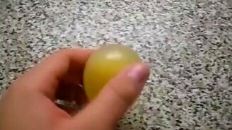 Как сделать резиновое яйцо - смотреть видео (2:11)