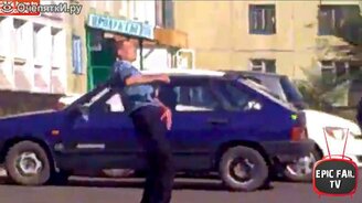 Забавные падения и курьёзы - смотреть видео (4:31)