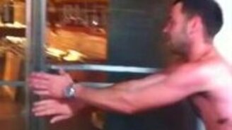 Чудаки против двери - смотреть видео (1:14)