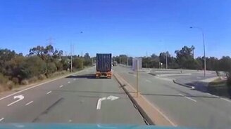 Удачные исходы ДТП - смотреть видео (4:49)