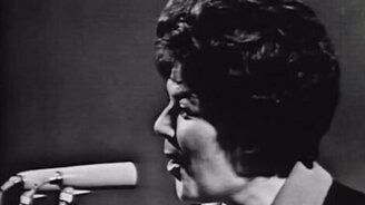 Майя Кристалинская - А за окном то дождь - смотреть видео (3:34)