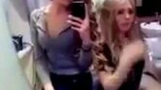 Тупой и ещё тупее: женская версия - смотреть видео (0:22)