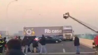 Курьёз во время киносъёмок - смотреть видео (1:45)