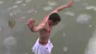 Безумный балерун на коньках - смотреть видео (1:28)