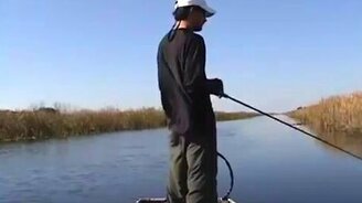 Дебют начинающего рыболова - смотреть видео (1:04)