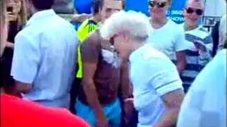 Бабуля в отрыве - смотреть видео (0:38)