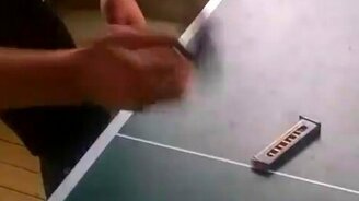 Сборка и разборка одной рукой - смотреть видео (0:21)