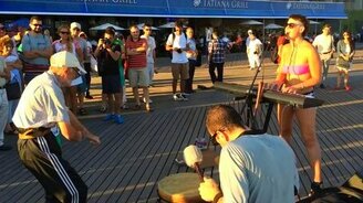 Несмотря на возраст - танцуй! - смотреть видео (1:51)